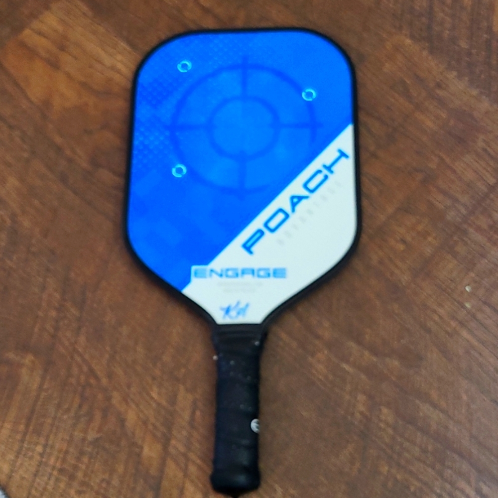 Pickleball paddle